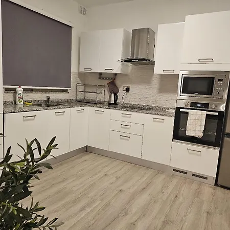 Sea View Over Valletta Harbour 3 Bedrooms 2 S4 * Sliema