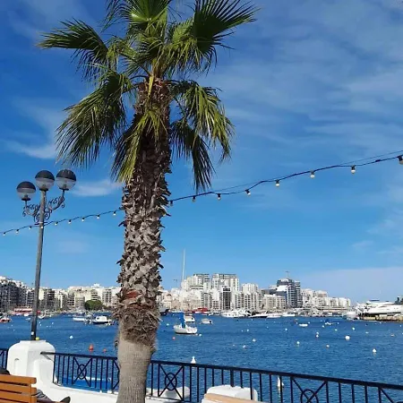 Sea View Over Valletta Harbour 3 Bedrooms 2 S4 *
