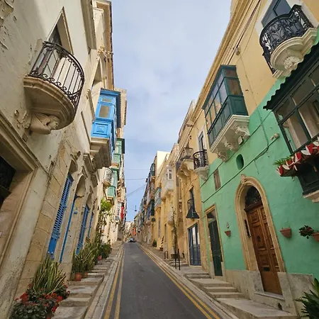 Apartament Sea View Over Valletta Harbour 3 Bedrooms 2 S4 Sliema