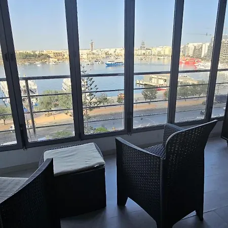 Sea View Over Valletta Harbour 3 Bedrooms 2 S4 Sliema