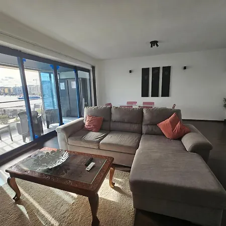 Sea View Over Valletta Harbour 3 Bedrooms 2 S4 Apartment *