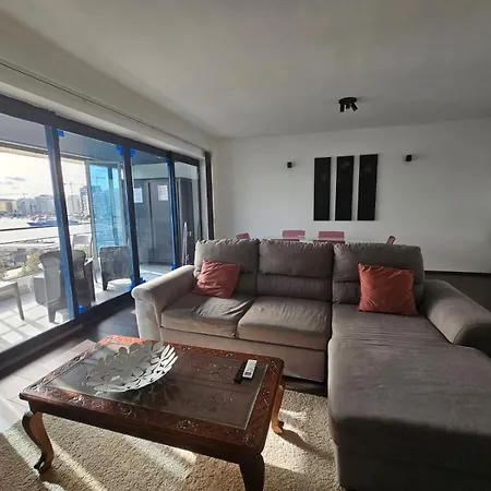 Sea View Over Valletta Harbour 3 Bedrooms 2 S4 Sliema