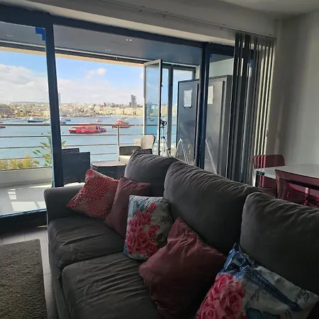 Sea View Over Valletta Harbour 3 Bedrooms 2 S4 * Sliema