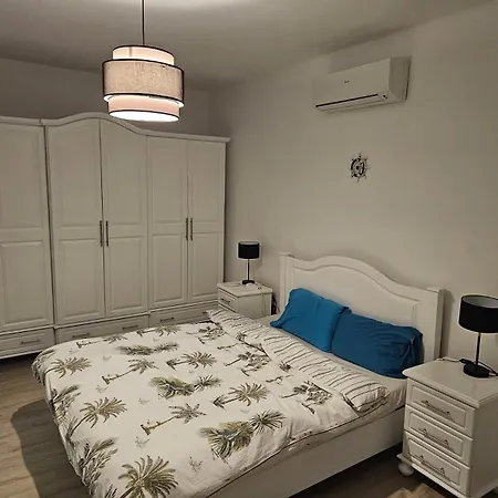 Sea View Over Valletta Harbour 3 Bedrooms 2 S4