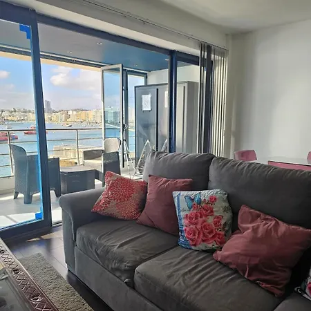 Appartement Sea View Over Valletta Harbour 3 Bedrooms 2 S4 *