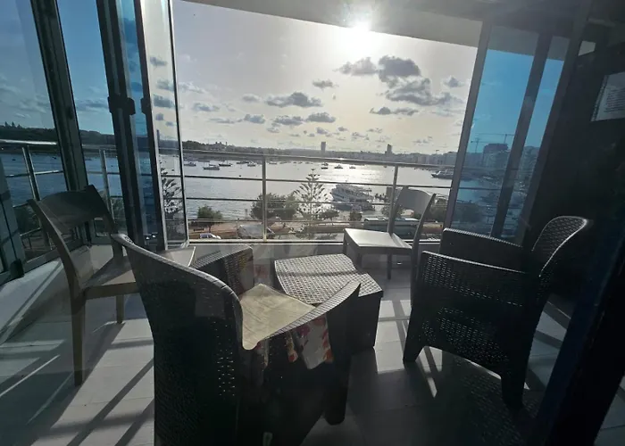 Sea View Over Valletta Harbour 3 Bedrooms 2 S4 아파트 슬리에마