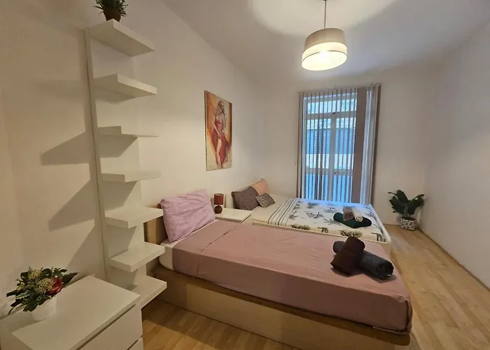 Sea View Over Valletta Harbour 3 Bedrooms 2 S4 아파트