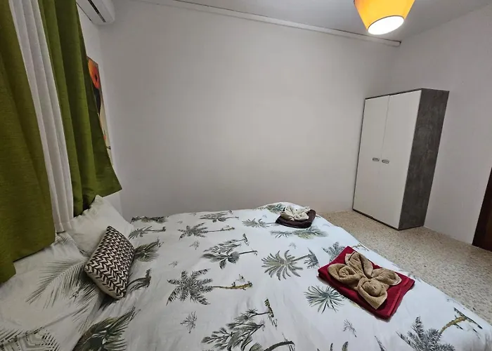 Sea View Over Valletta Harbour 3 Bedrooms 2 S4 *