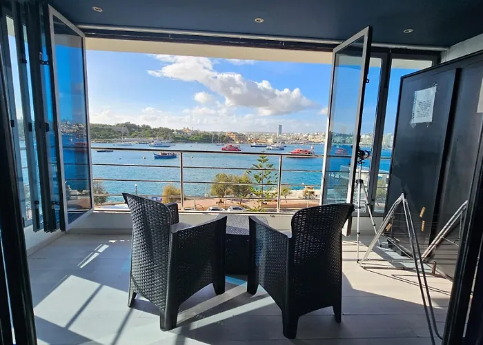 Sea View Over Valletta Harbour 3 Bedrooms 2 S4