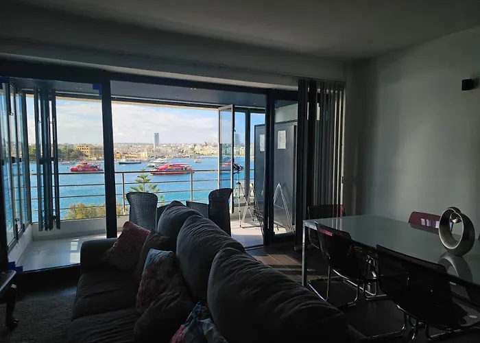 Sea View Over Valletta Harbour 3 Bedrooms 2 S4 * 슬리에마