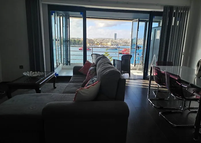Sea View Over Valletta Harbour 3 Bedrooms 2 S4 Apartament *