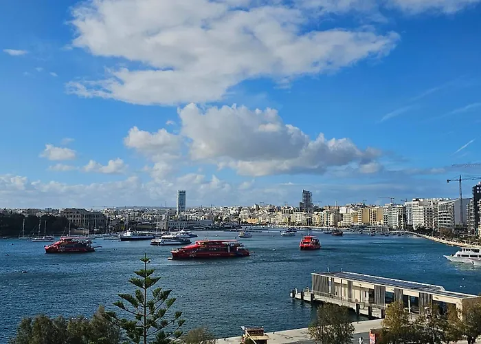 Sea View Over Valletta Harbour 3 Bedrooms 2 S4 Apartament