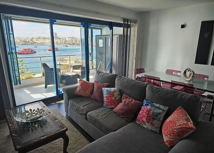 Sea View Over Valletta Harbour 3 Bedrooms 2 S4 Sliema