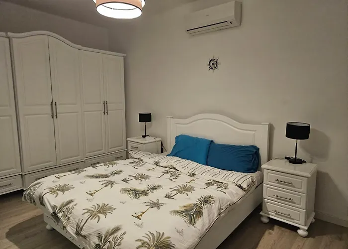 Sea View Over Valletta Harbour 3 Bedrooms 2 S4 *