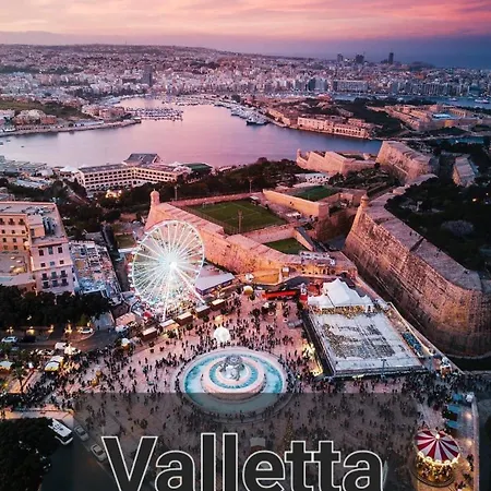 Sea View Over Valletta Harbour 3 Bedrooms 2 S4 דירה *
