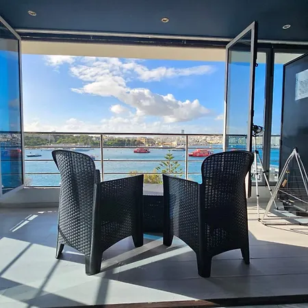 Sea View Over Valletta Harbour 3 Bedrooms 2 S4 סליאמה